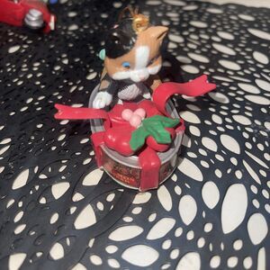 Vintage Lustre Fame Cat on Salmon Tin Can Christmas Ornament 1992